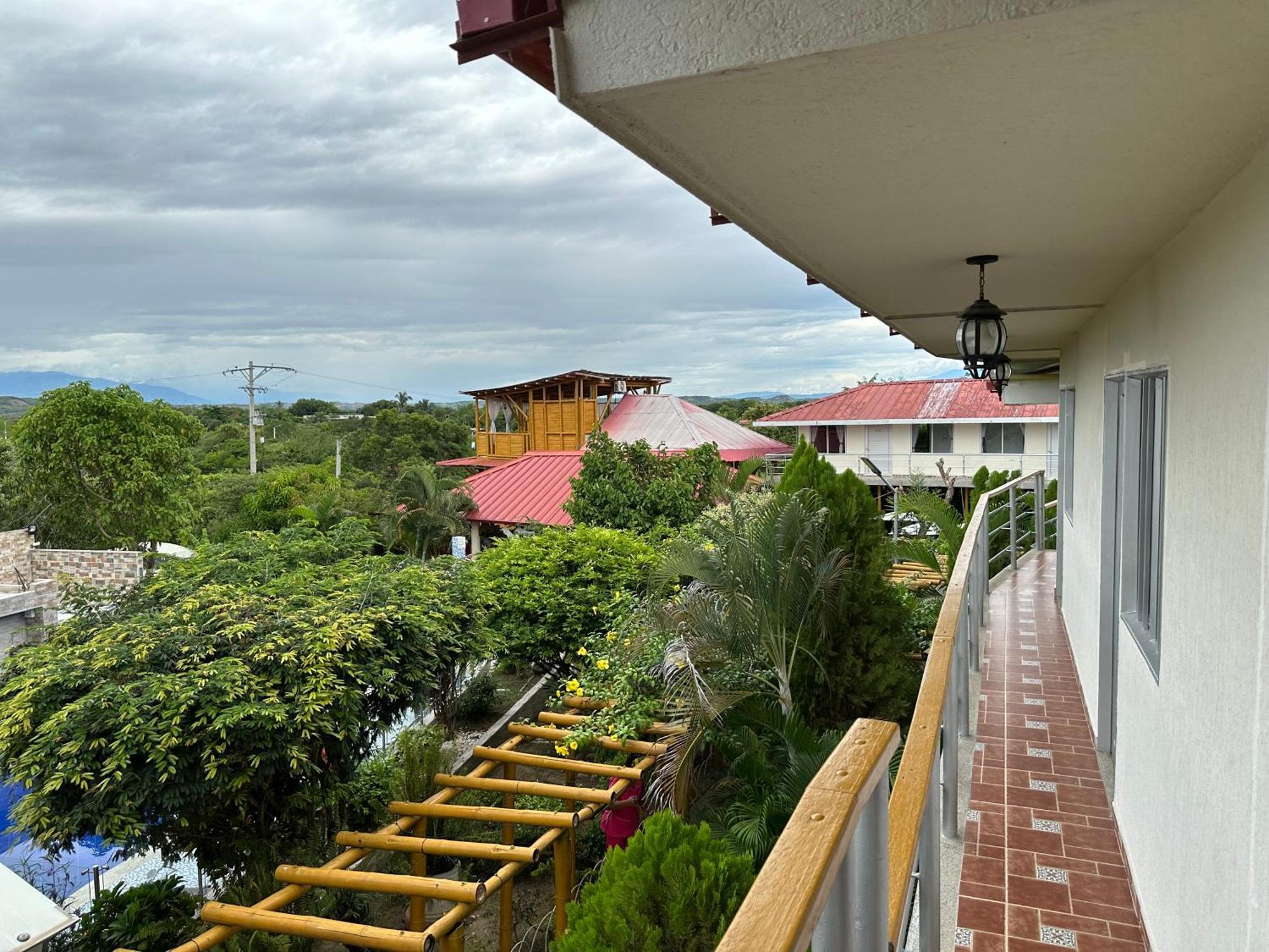 Hv Sueno Real Tatacoa Hotel Villavieja Exterior photo