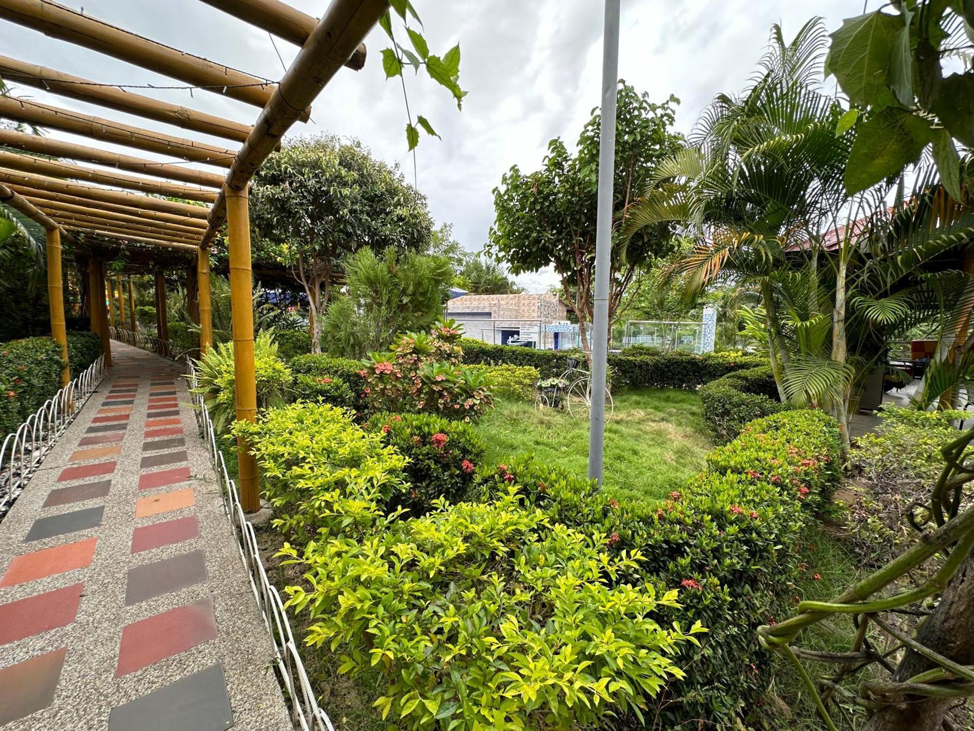 Hv Sueno Real Tatacoa Hotel Villavieja Exterior photo